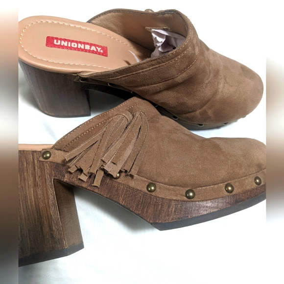 Unionbay Faux Suede Clogs - Picture 4 of 6